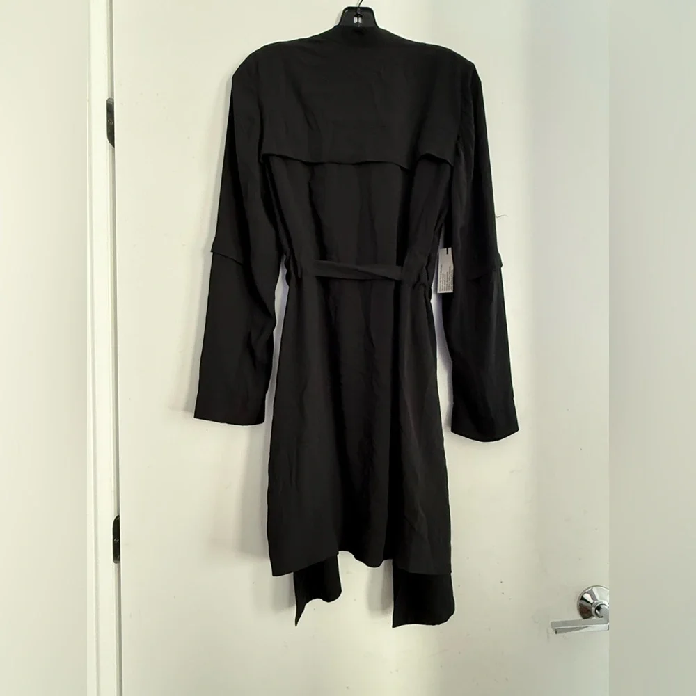 Aritzia Babaton Black Quincey Flowy Belted Blazer Jacket Size Small Careerwear - Picture 3 of 5